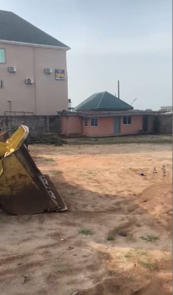 Prime Land on OWERRI-PH RD. FACING EXPRESS RD