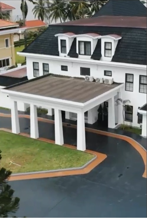 Strikingly and fully furnished newly constructed Water Front Property in one of the Very Exclusive Gated Estate in Ikoyi