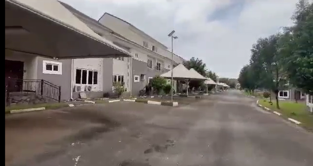 Building Apartment for Sale in Abuja